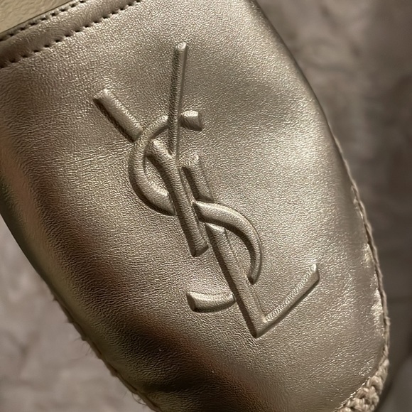 New YSL Logo Embossed Metallic Leather Espadrilles - Picture 9 of 13